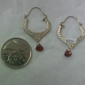Amber bead hanging Earring