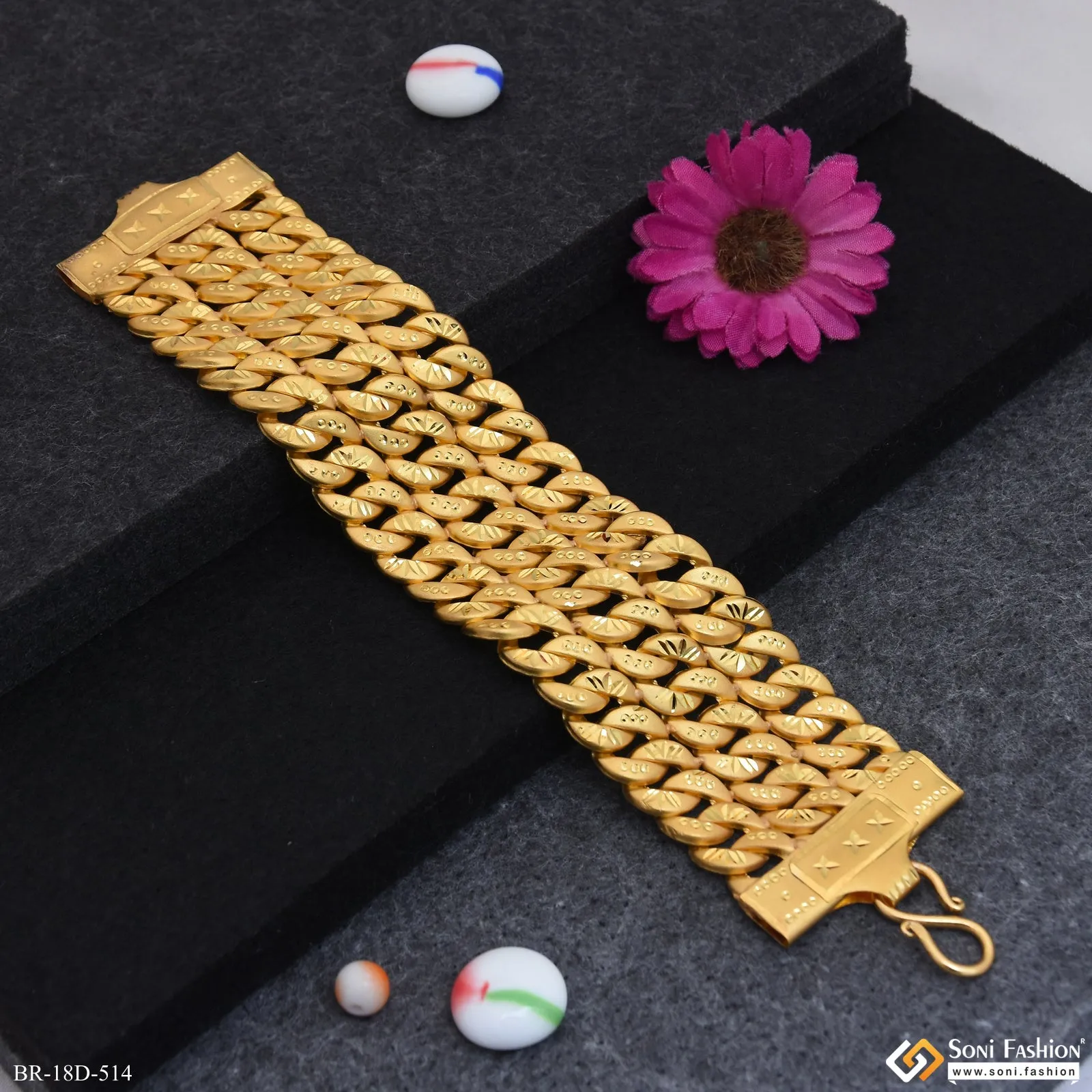 Excellent Design Gold Plated Pokal Bracelet for Men - Style D514