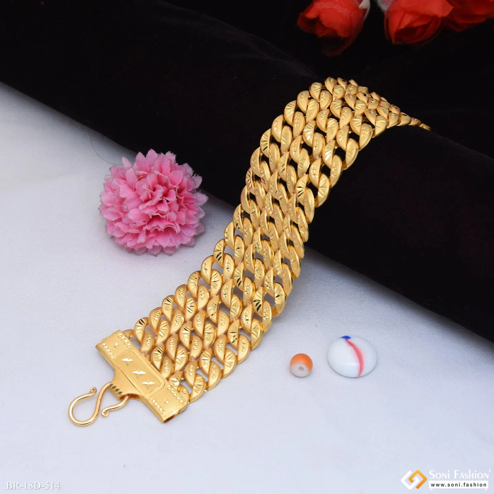 Excellent Design Gold Plated Pokal Bracelet for Men - Style D514