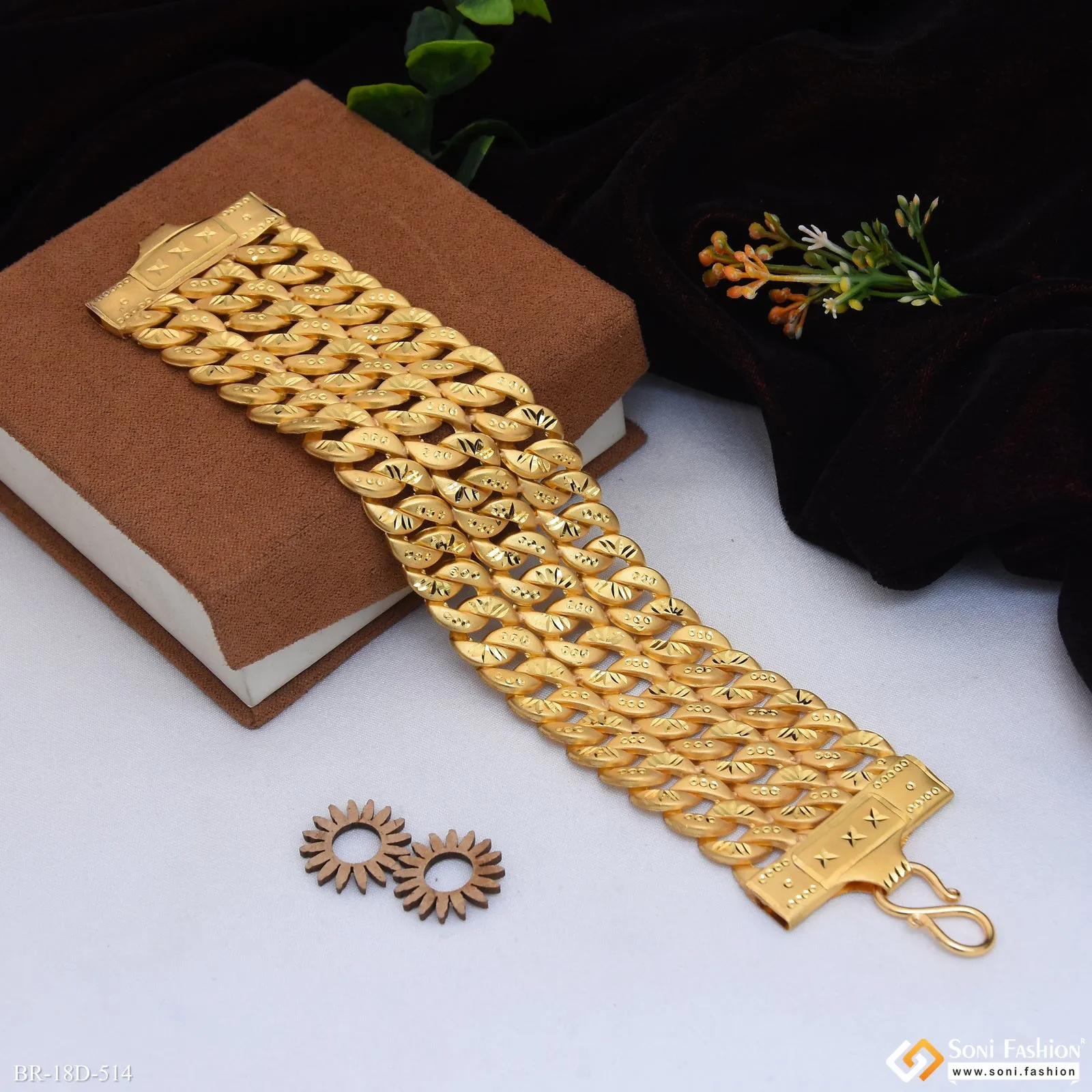 Excellent Design Gold Plated Pokal Bracelet for Men - Style D514